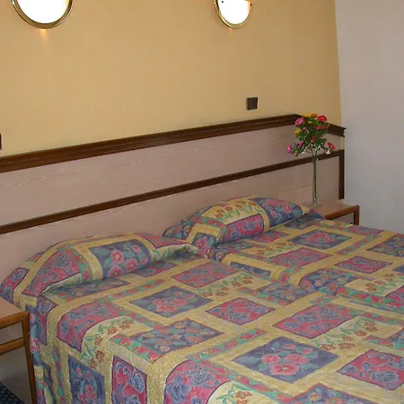 Ibis Styles Batignolles 酒店