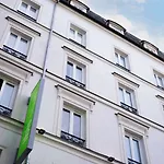 Ibis Styles Batignolles Hotel 3*