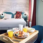 Ibis Styles Batignolles Hotel Paris