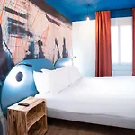 Ibis Styles Batignolles Hotel 3*