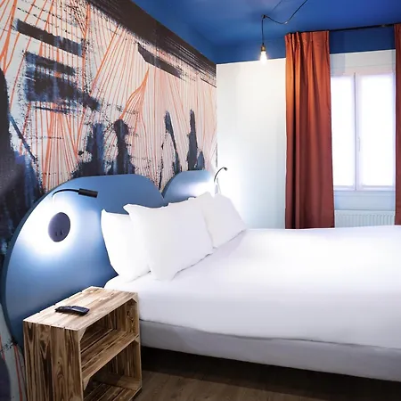 Ibis Styles Batignolles ホテル パリ