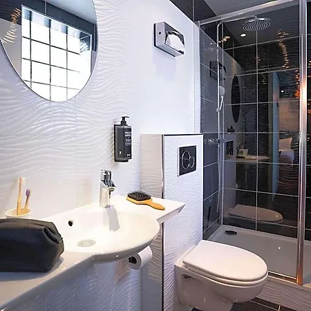 Ibis Styles Batignolles 3* パリ