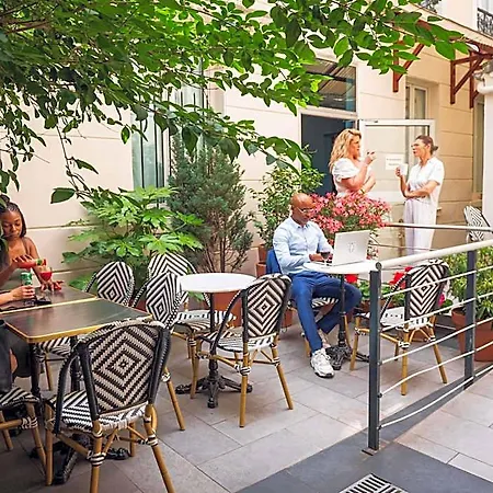 Ibis Styles Batignolles ホテル
