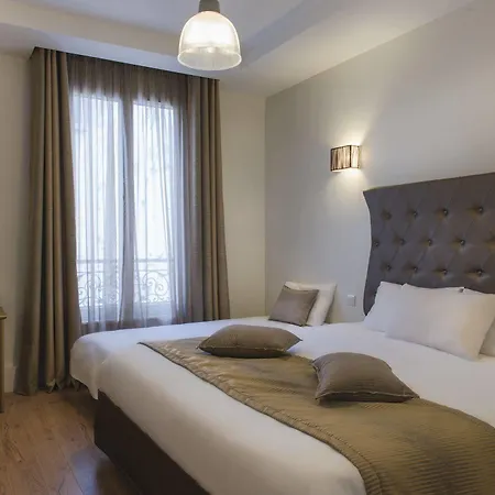 Ibis Styles Batignolles Hotel 3*