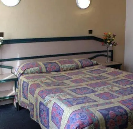 Ibis Styles Batignolles Hotel