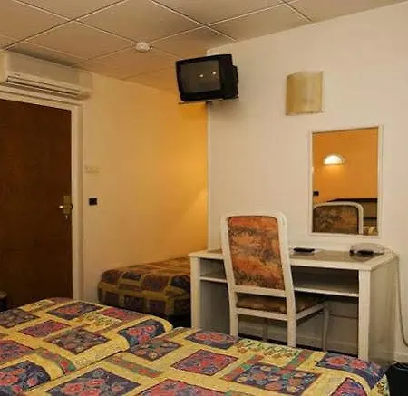 Ibis Styles Batignolles 3* Paris