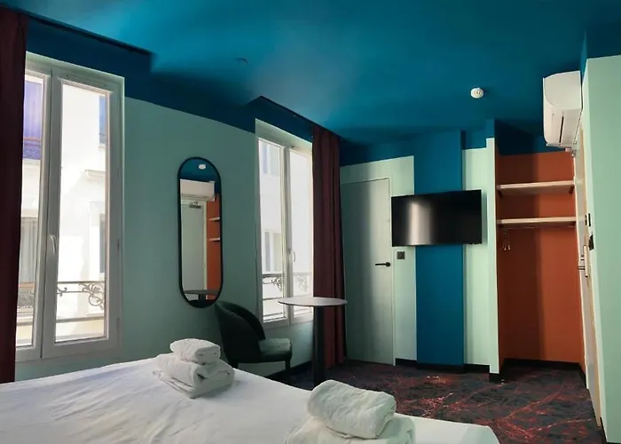 ホテル Ibis Styles Batignolles 3*