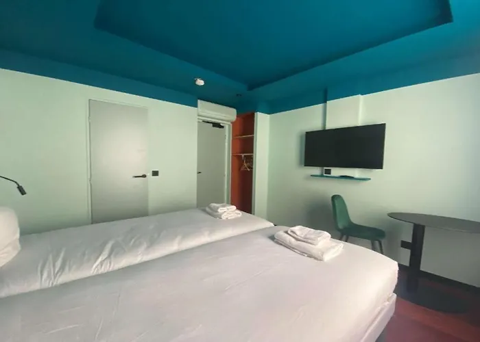 Ibis Styles Batignolles 파리