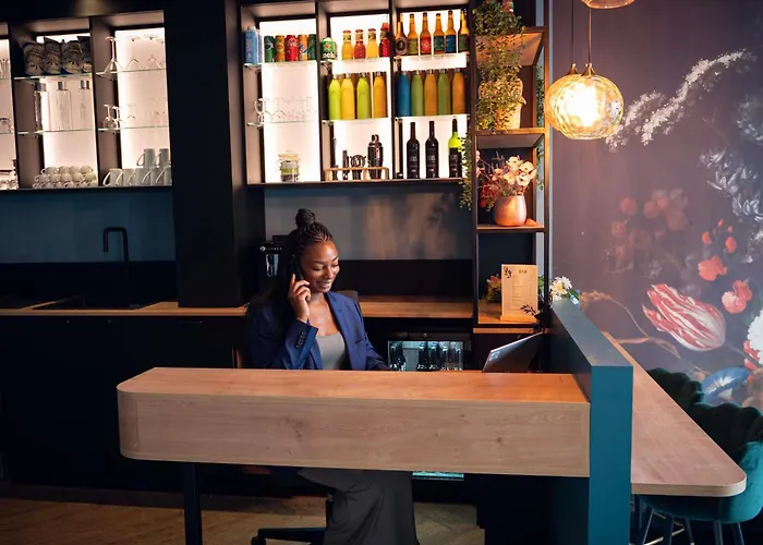 Ibis Styles Batignolles ホテル パリ