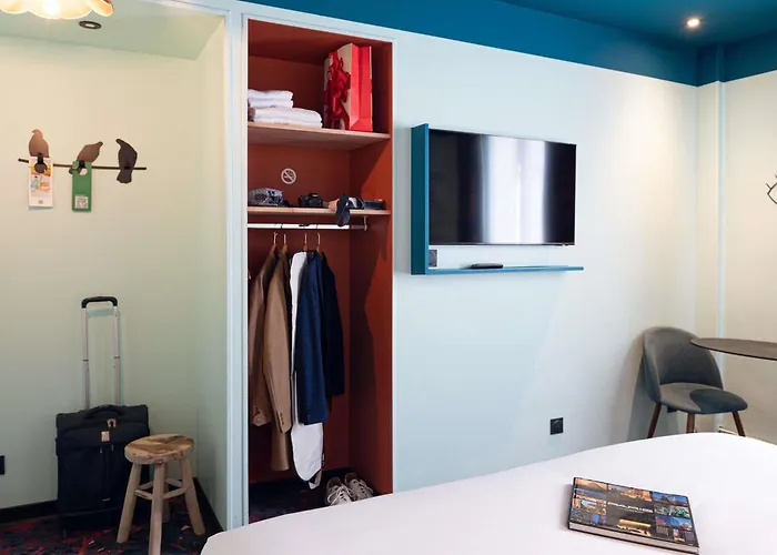 ホテル Ibis Styles Batignolles 3*