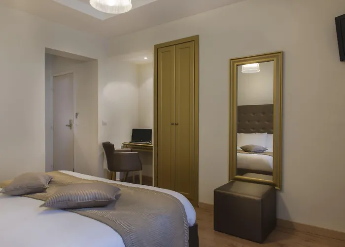 Ibis Styles Batignolles パリ