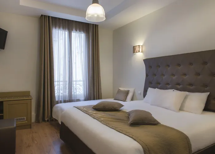 Ibis Styles Batignolles パリ