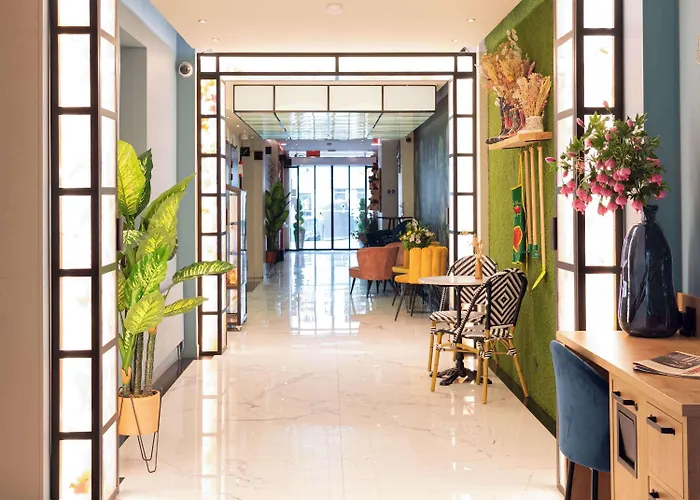 Ibis Styles Batignolles パリ