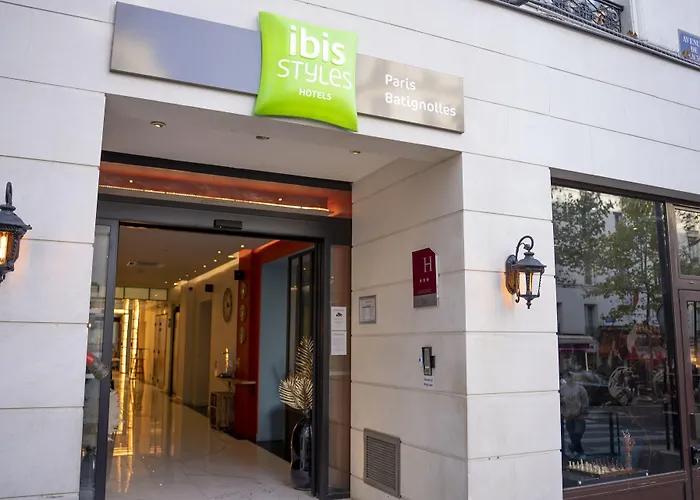 Ibis Styles Batignolles ホテル パリ